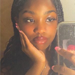 Meet your Posher, Kyla